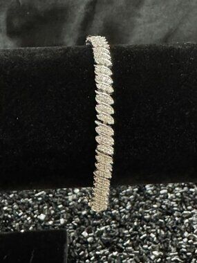 Goldoro 18K White Gold Filled AAA CZ Tennis Bracelet 7.5” Secure Lock Clasp NWOT